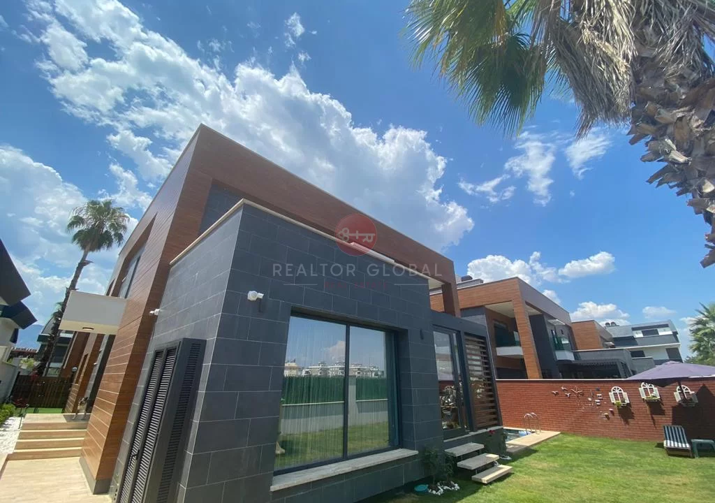 All You Need is a Luxurious Six-Bedroom Villa For Sale in Antalya