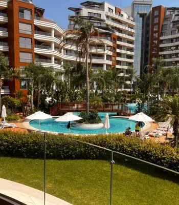 Apartment for Sale in Antalya Promises a Magnificent Life on the Beach!