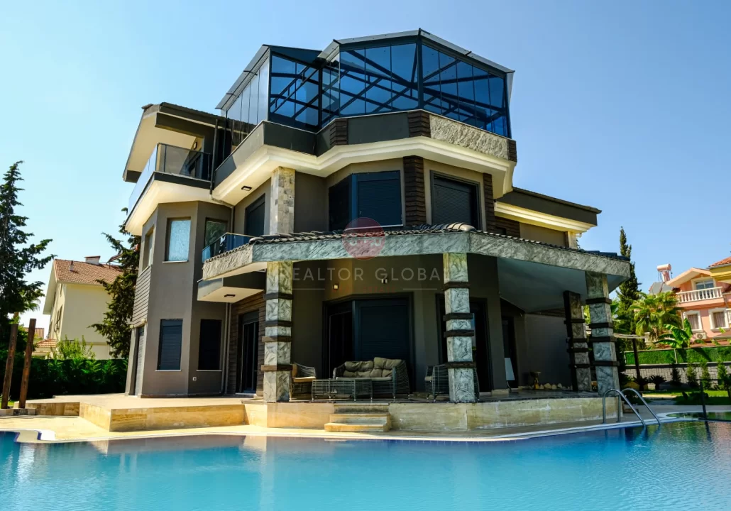Villa For Sale in Antalya, With A Pool, Obtain Today A Turkish Citizenship