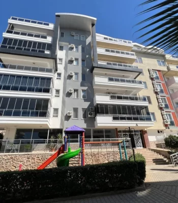 Create New Moments With Family in A Close-To-Beach 4 Bedroom Apartment For Sale in Alanya