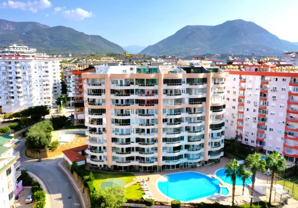 Apartment For Sale in Alanya, A Beautiful Home Near The Beaches And Amenities