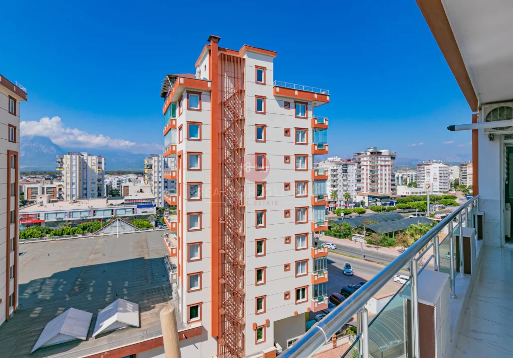  Obtain Citizenship Luxury Home Near The Beaches, A Three-Bedroom Apartment For Sale in Antalya