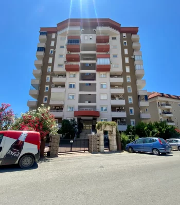 Meer- und Bergblick mit einer prächtigen, möblierten Wohnung zum Verkauf in Alanya