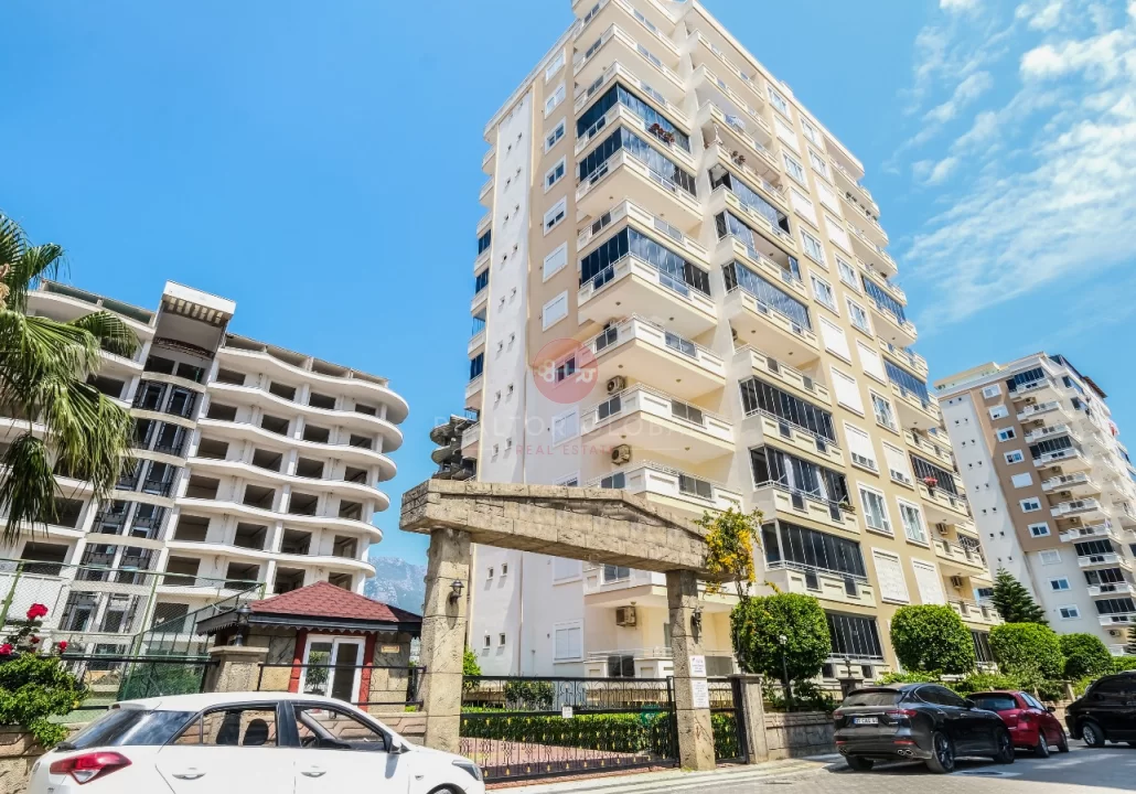 Location And Amazing Views Privileges in The Apartment for Sale in Alanya