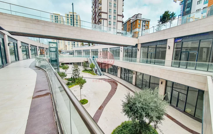 Commercial Properties For Sale in Istanbul Located in A Popular Area Within a 10.875 m2 Project