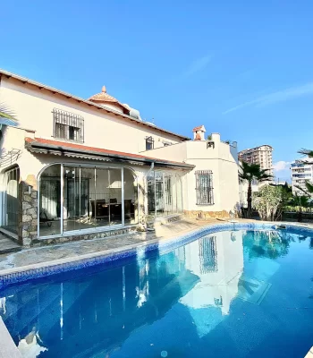 Capture the Perfect Harmony of Sea and Mountain Atmosphere with a Villa for Sale in Alanya