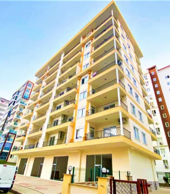 Sonderangebot zum Wohnen in einer geräumigen Wohnung mit drei Schlafzimmern zum Verkauf in Alanya