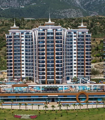 Luxurious Furnished Three-Bedroom Apartment For Sale in Alanya