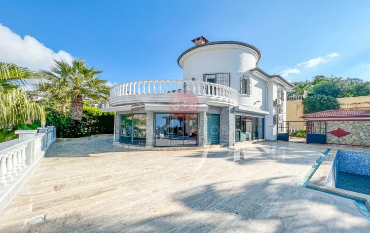 Enjoy The Mesmerizing Sea Views At Your Own Pricavy in The Apartment For Sale in Alanya
