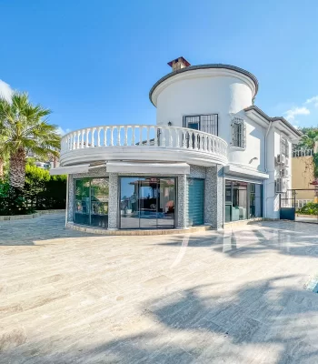 Enjoy The Mesmerizing Sea Views At Your Own Pricavy in The Apartment For Sale in Alanya