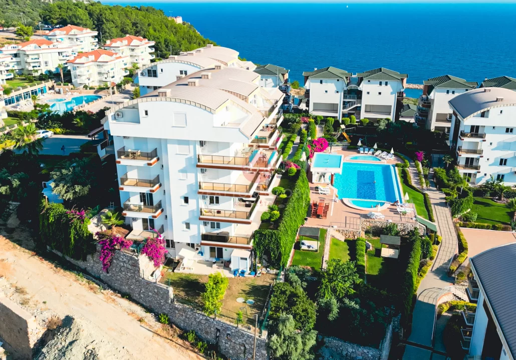 4 Bedrooms And Lots of Space is All You Need For Your Family At This Apartment For Sale in Alanya