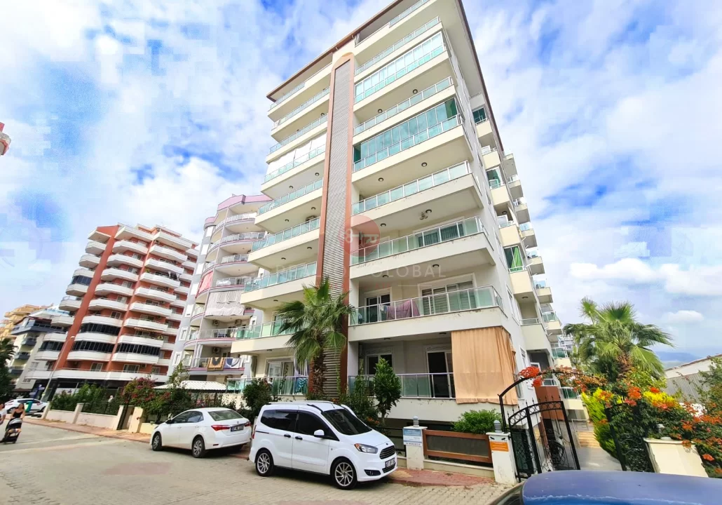 Prime Location, Proximity To The Beaches, And A Spacious Apartment For Sale in Alanya