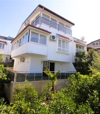 Lavish Interiors, A Close To The Beach Villa For Sale in Alanya