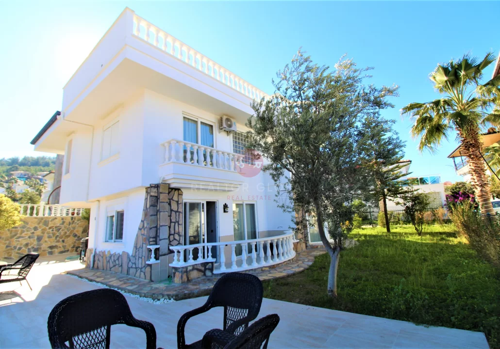 Alanya'da Satılık Villalar 3 Katlı Lüks Yaşamı Sunuyor