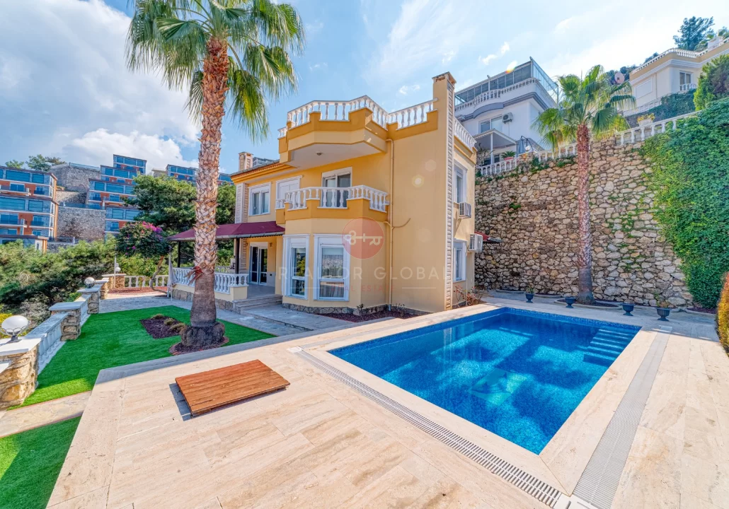  Villa For Sale in Alanya Offers Splendid Comfortable Spaces And Inexplicable Sea Views
